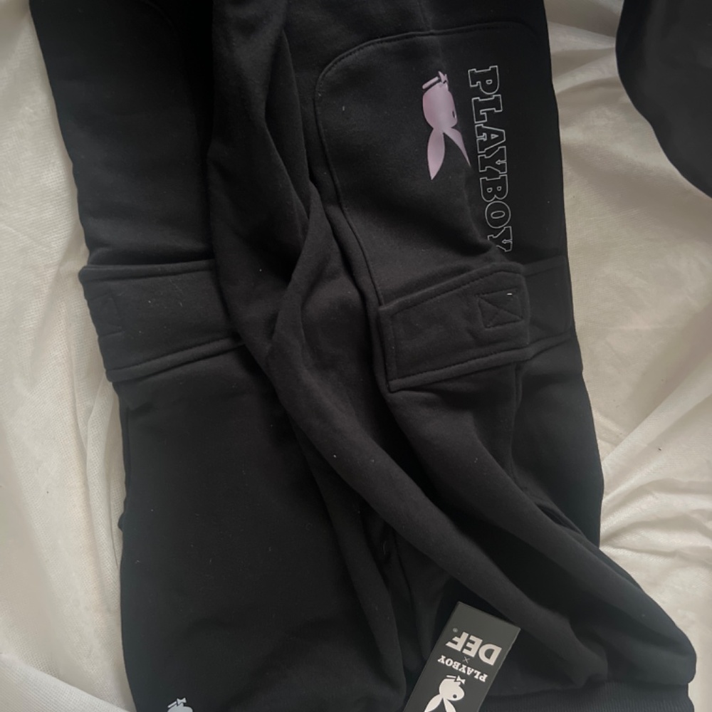 sweatpants - Picture 3 of 4